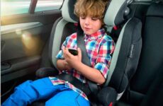 Как правильно выбрать детское автокресло